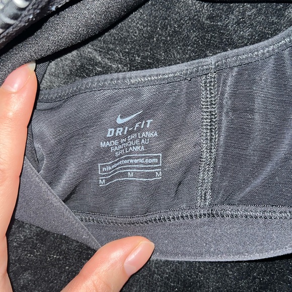 Nike Dri-Fit Sports Bra - Picture 6 of 6